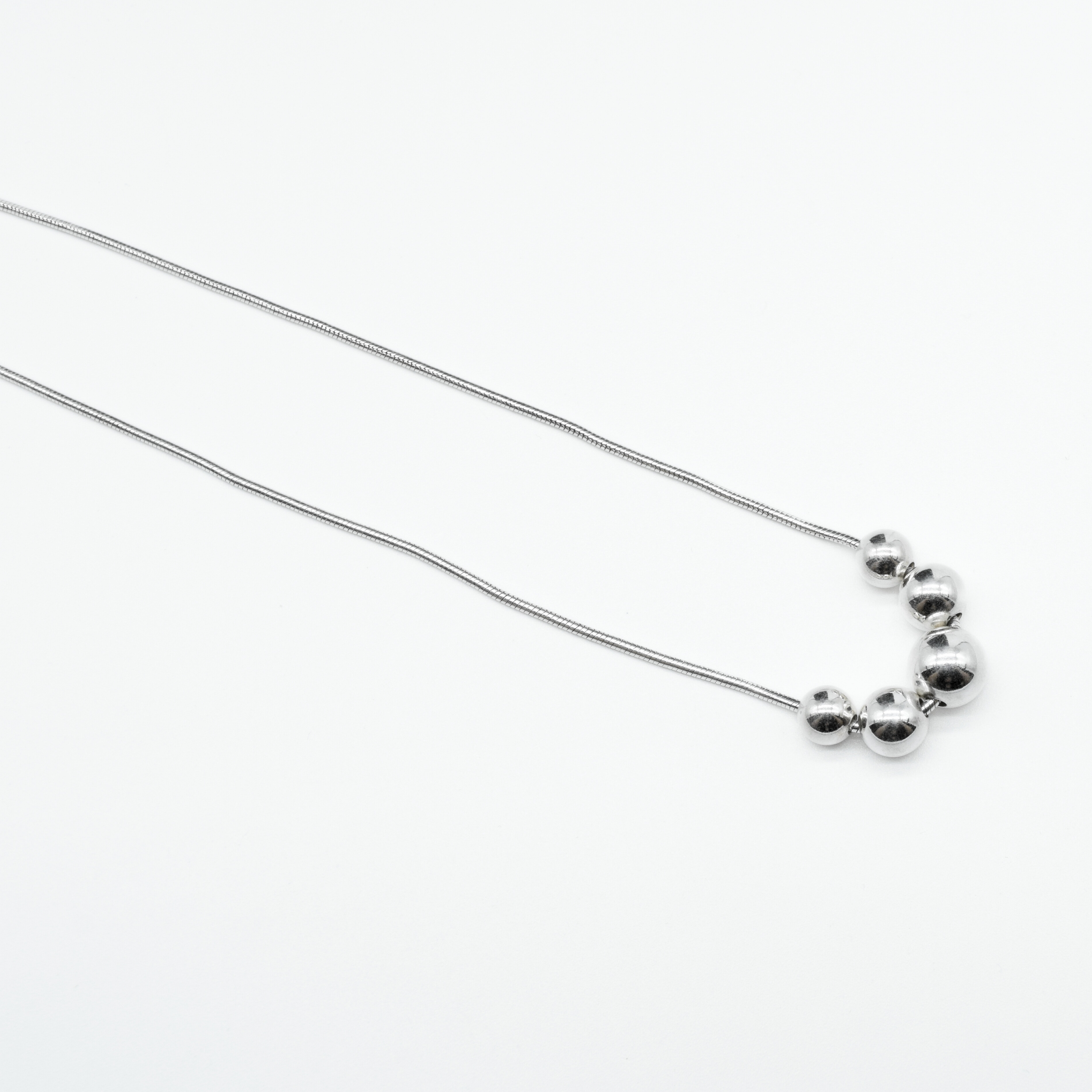 Five Bead Chain in 925 Silver Secondary image