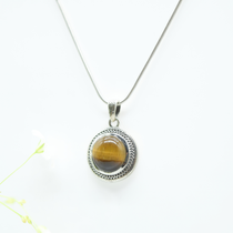 Round Tiger's Eye Pendant in 925 Silver