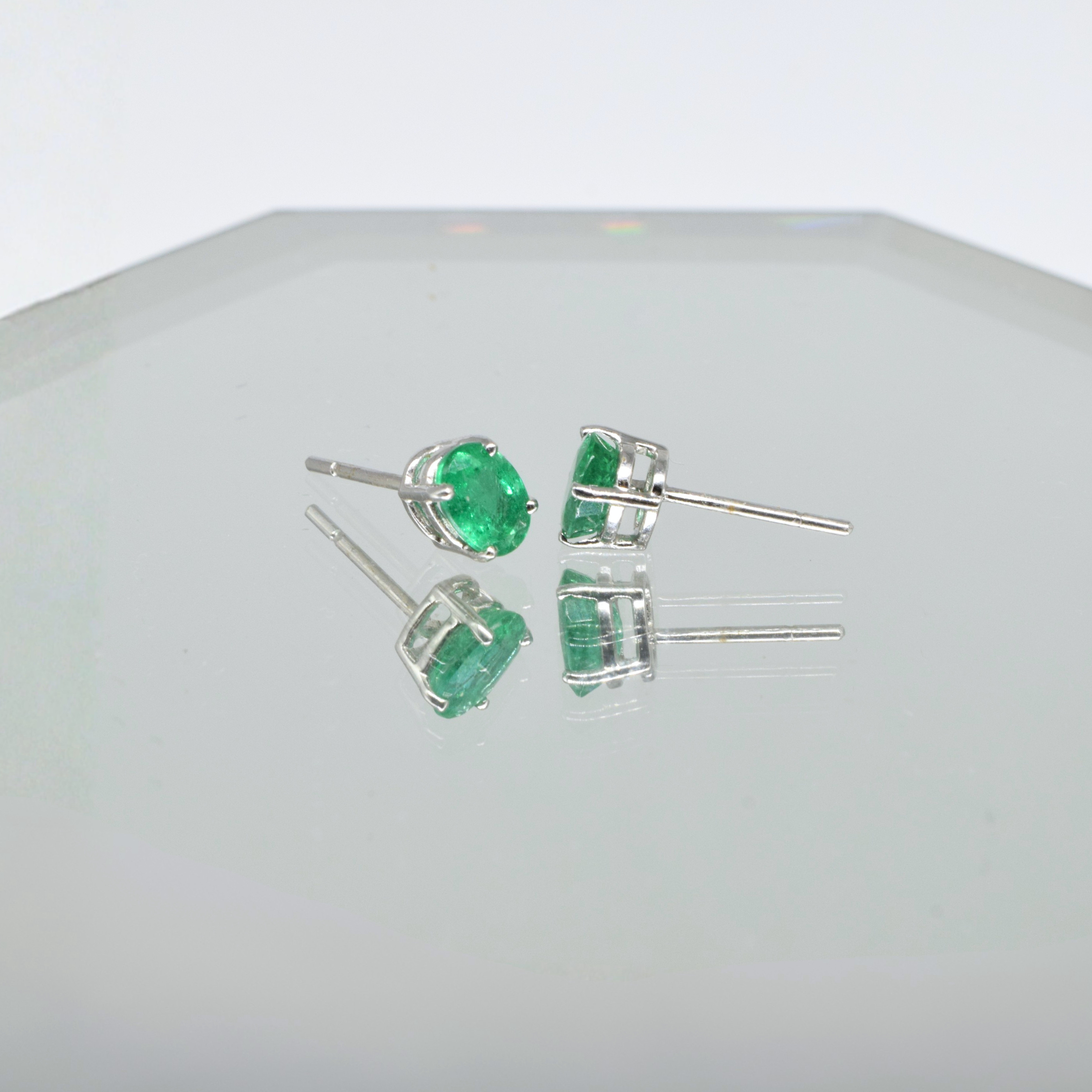 Emerald Earrings in 18K White Gold Main image
