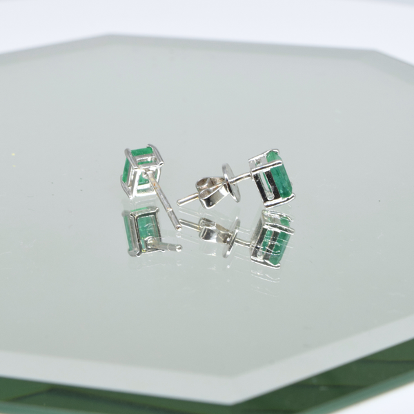 Emerald Earrings in 18K White Gold