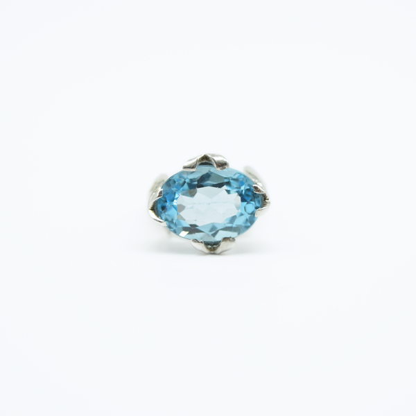 Stunning Blue Topaz Cocktail Ring in 925 Silver