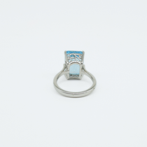 Step-cut Blue Topaz Ring in 925 Silver