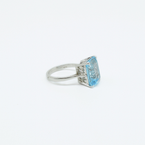 Step-cut Blue Topaz Ring in 925 Silver