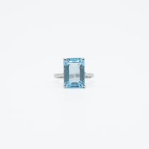 Step-cut Blue Topaz Ring in 925 Silver