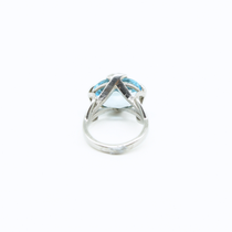 Stunning Blue Topaz Cocktail Ring in 925 Silver