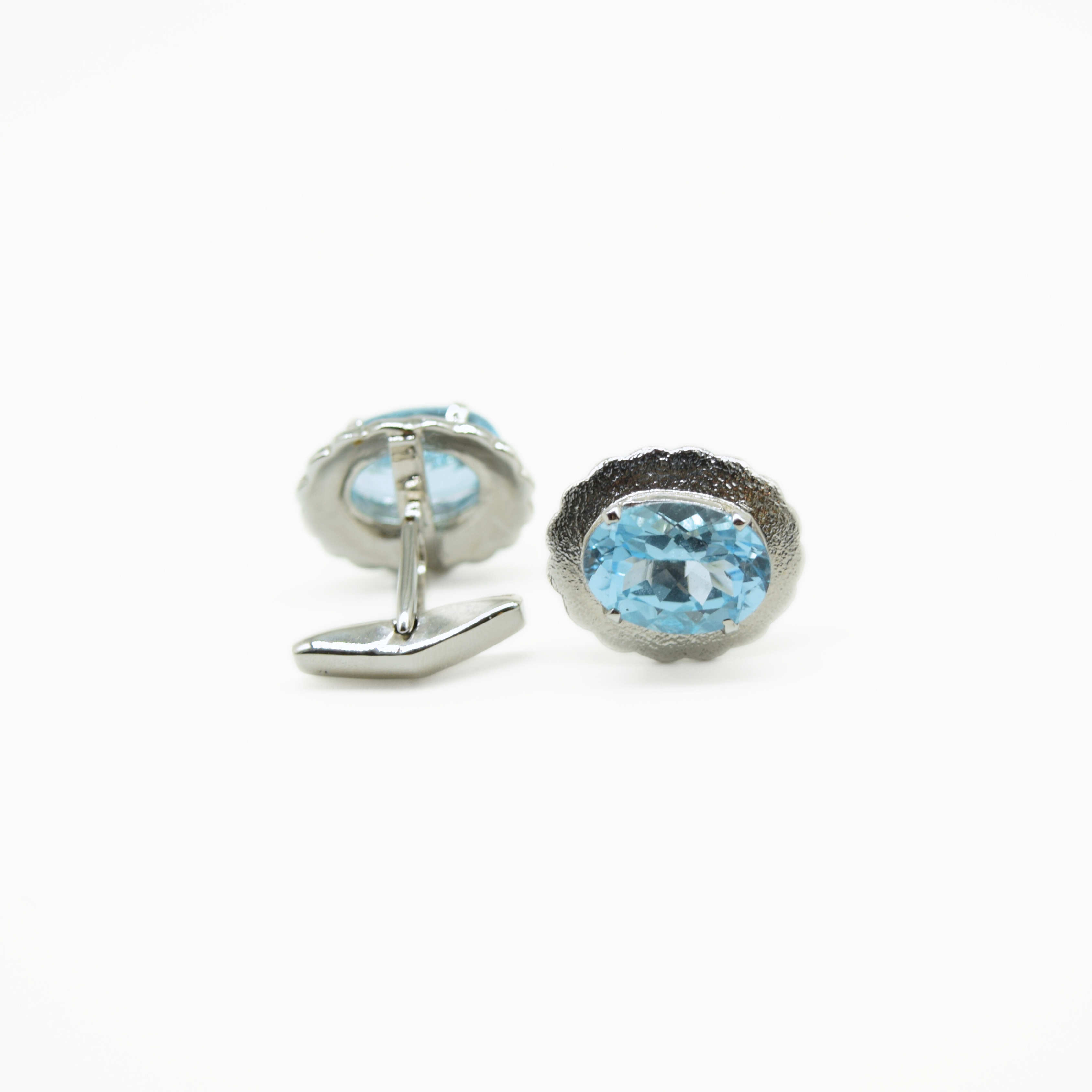 Scalloped Edge Blue Topaz Cufflinks in 925 Silver