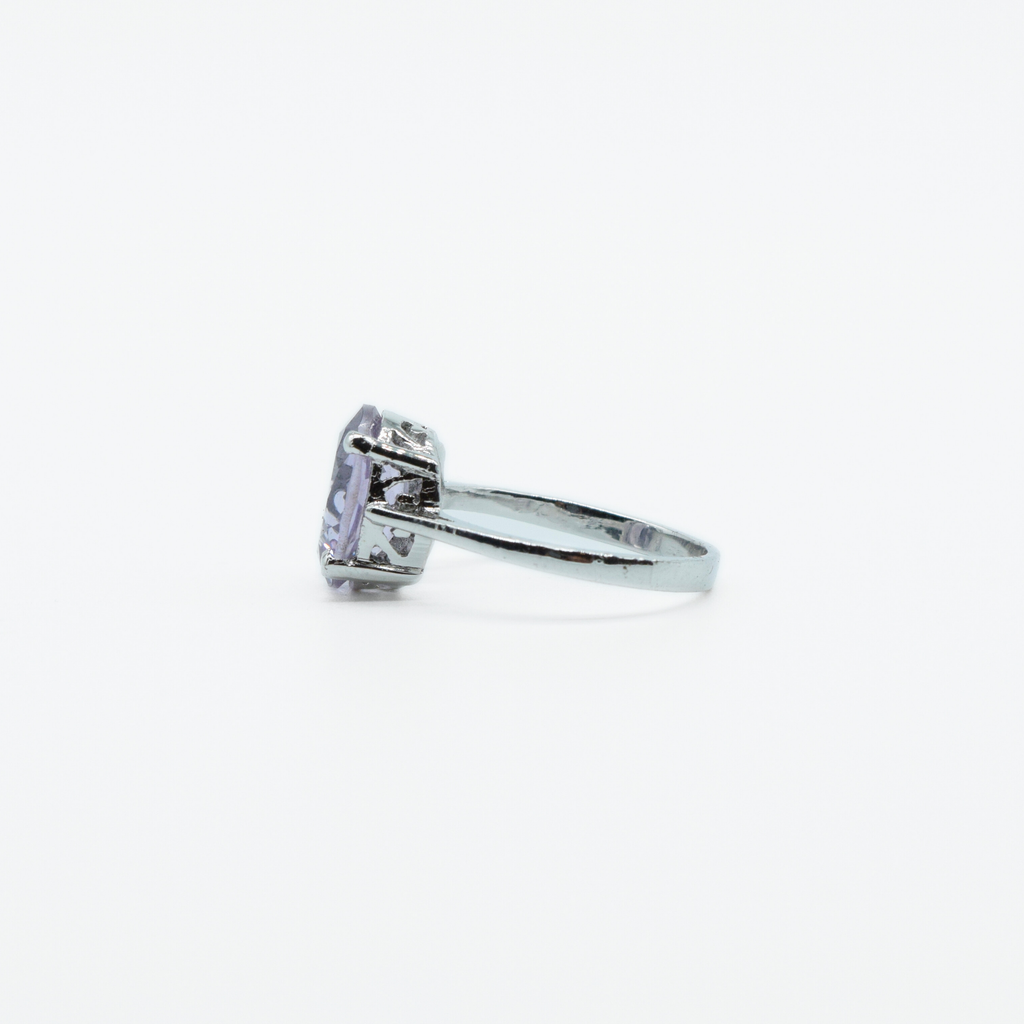 Oval Faceted Ring in 925 Silver
