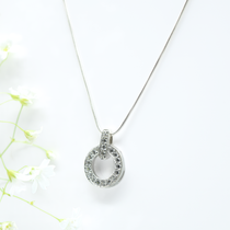 Cubic Zirconia Circle Pendant in 925 Silver