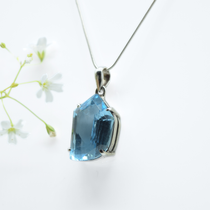 Blue Topaz Pendant in 925 Silver