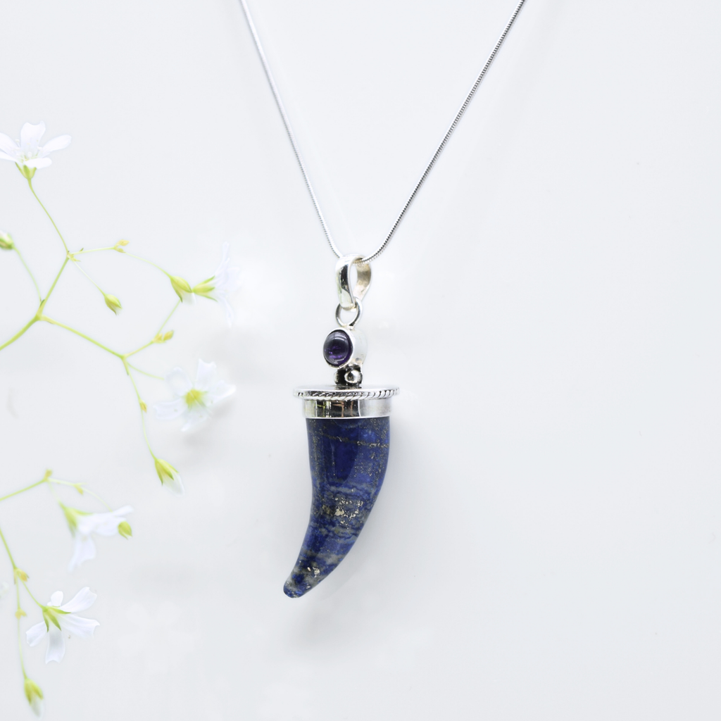 Lapis Lazuli Shark's Tooth Pendant with an Amethyst Accent in 925 Silver