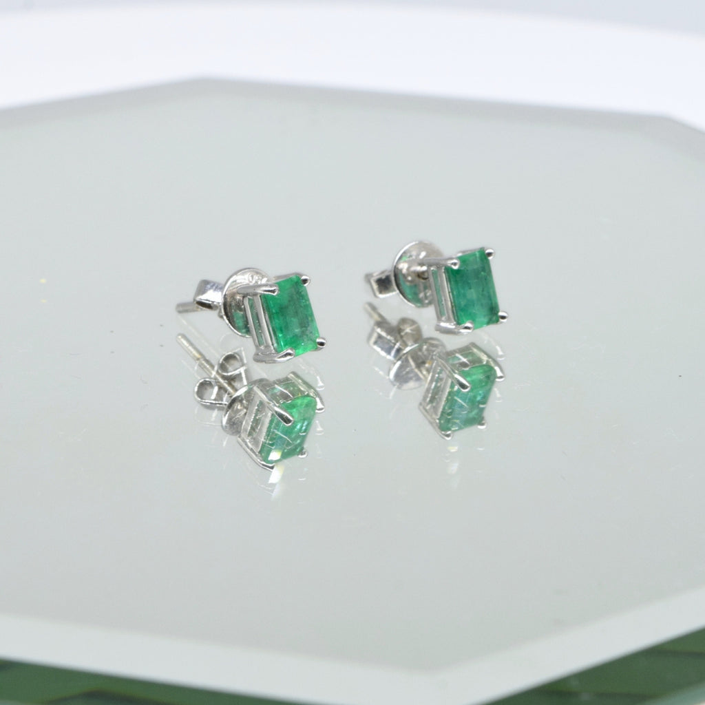 Emerald Earrings in 18K White Gold