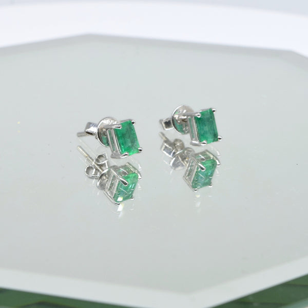 Emerald Earrings in 18K White Gold