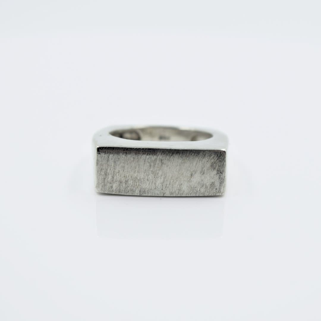 Classic Flat Face Ring in 925 Silver - IAC Galleria