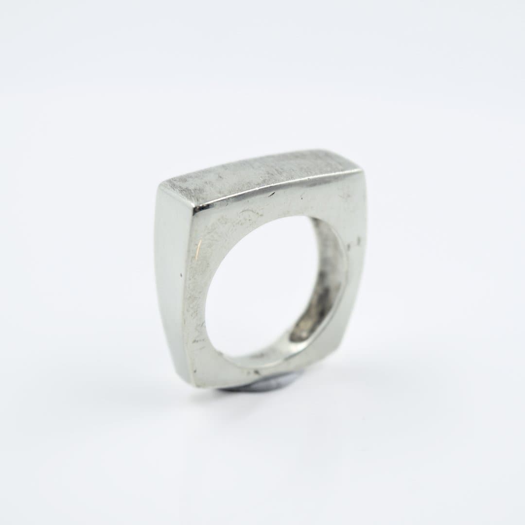 Classic Flat Face Ring in 925 Silver - IAC Galleria