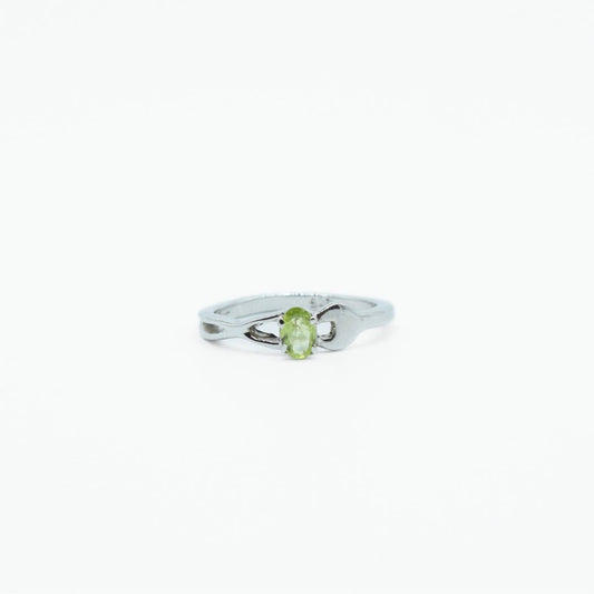 Dainty Peridot Ring in 925 Silver - IAC Galleria