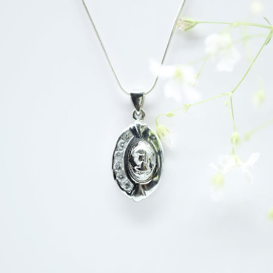 Empress Bust Pendant in 925 Silver- Without Chain - IAC Galleria