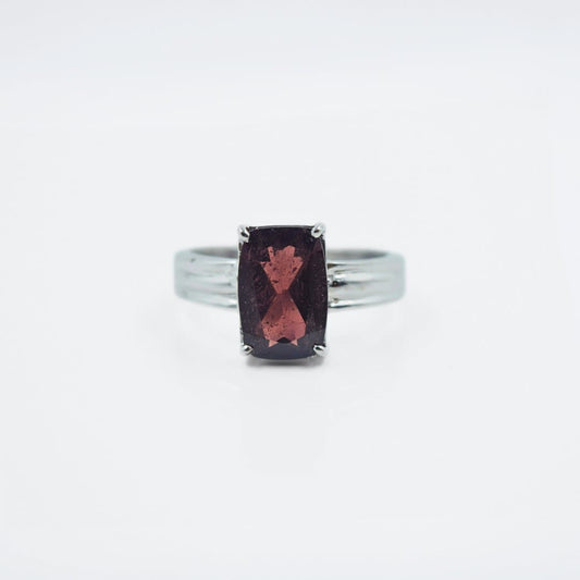 Faceted Garnet Ring with Ridged Band in 925 Silver - IAC Galleria