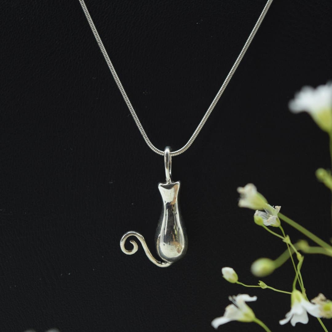 Minimalist Cat Pendant in 925 Silver- Without Chain - IAC Galleria