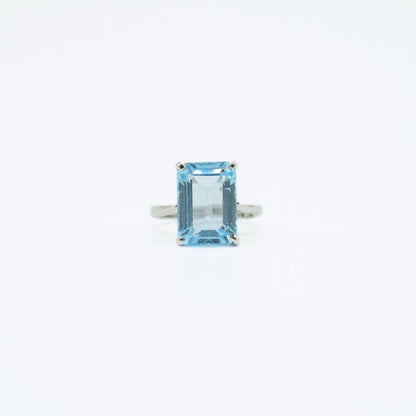 Step-cut Blue Topaz Ring in 925 Silver - IAC Galleria