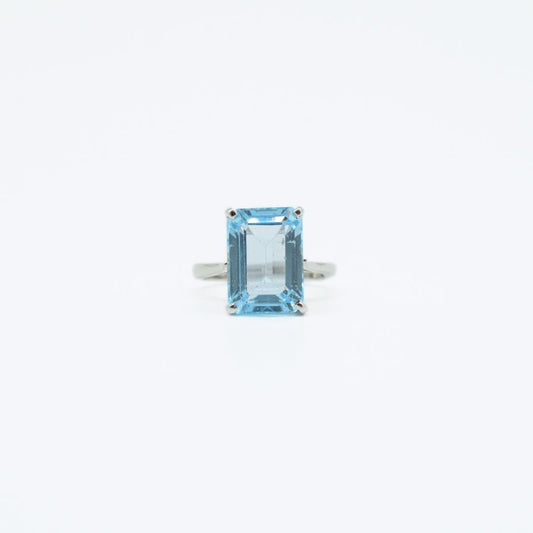 Step-cut Blue Topaz Ring in 925 Silver - IAC Galleria