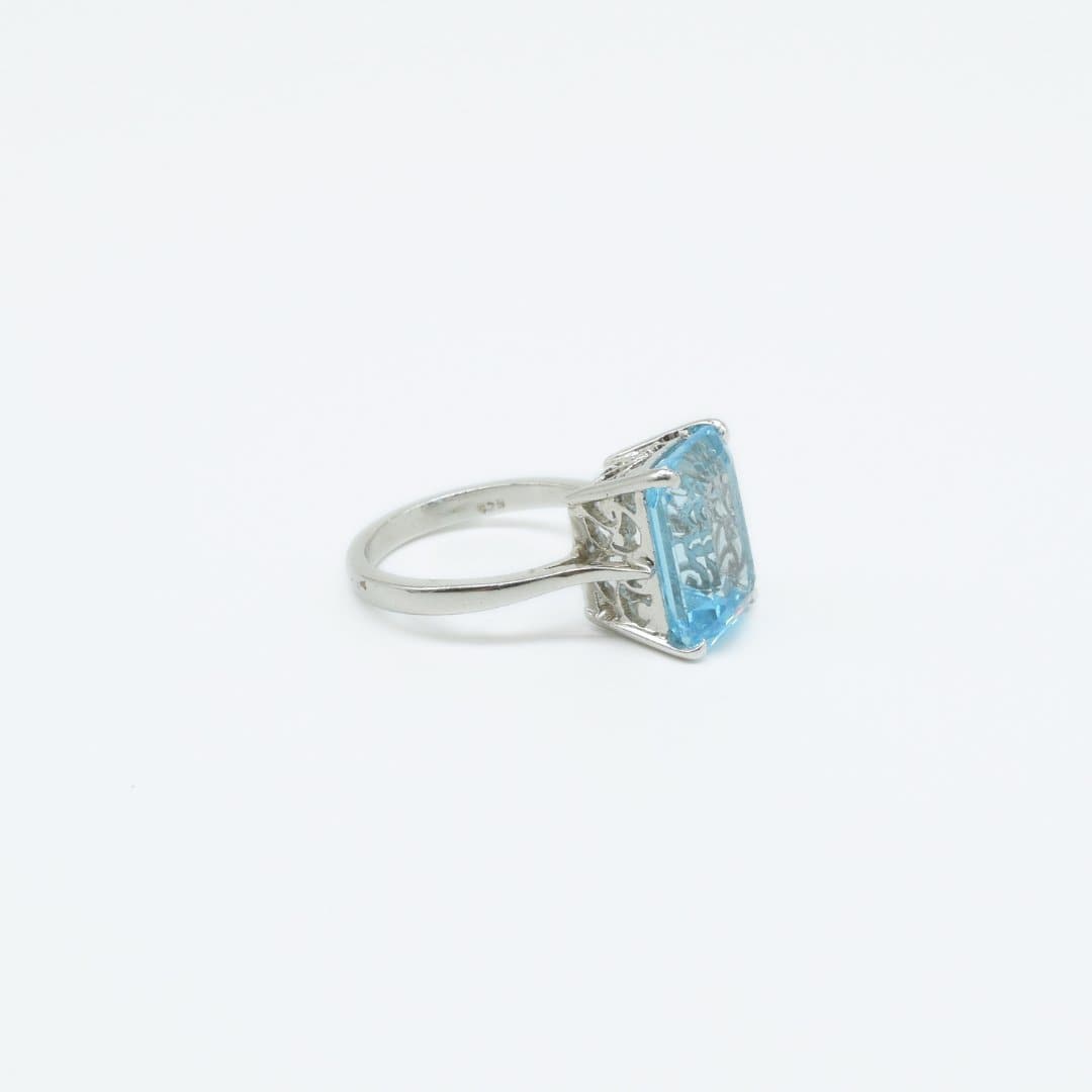 Step-cut Blue Topaz Ring in 925 Silver - IAC Galleria