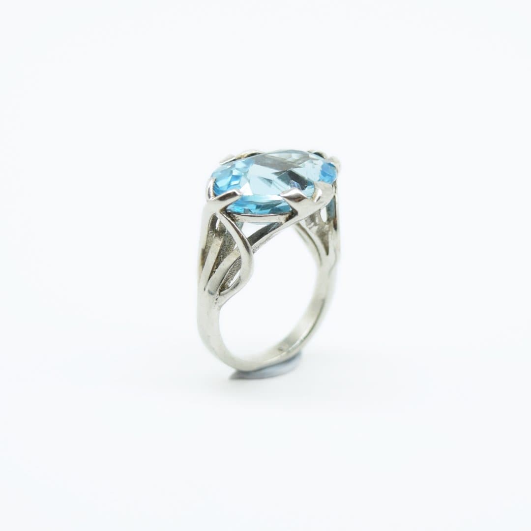 Stunning Blue Topaz Cocktail Ring in 925 Silver - IAC Galleria